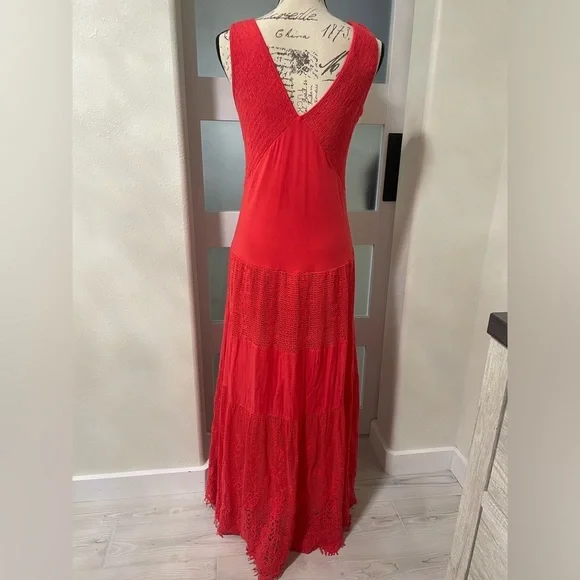 V Cristina Coral Sleeveless dress Tiered Lace
Inserts Smocked Bodice SZ … - Picture 3 of 7